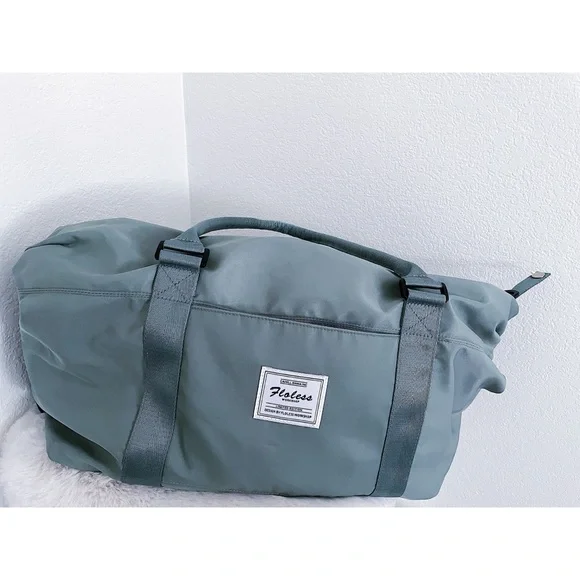 Portable Travel Bag - Picture 2 of 7